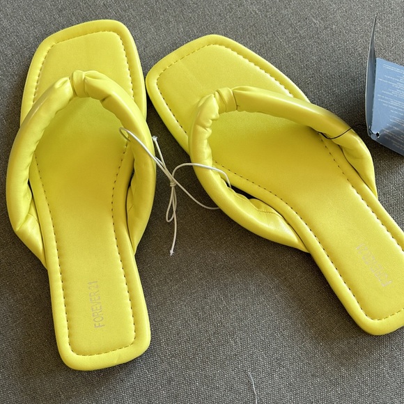 Forever 21 sandals - Picture 5 of 5